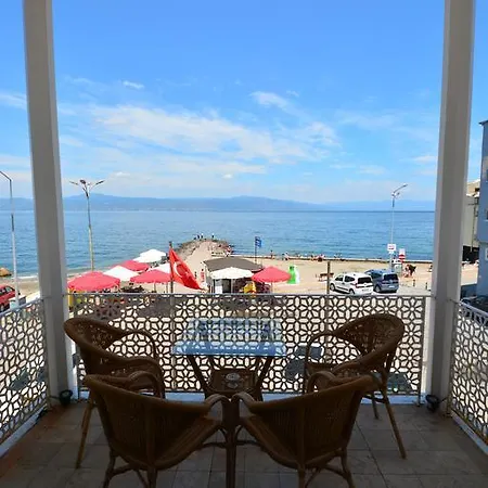 Bed and Breakfast Green House Hotel Μουδανιά